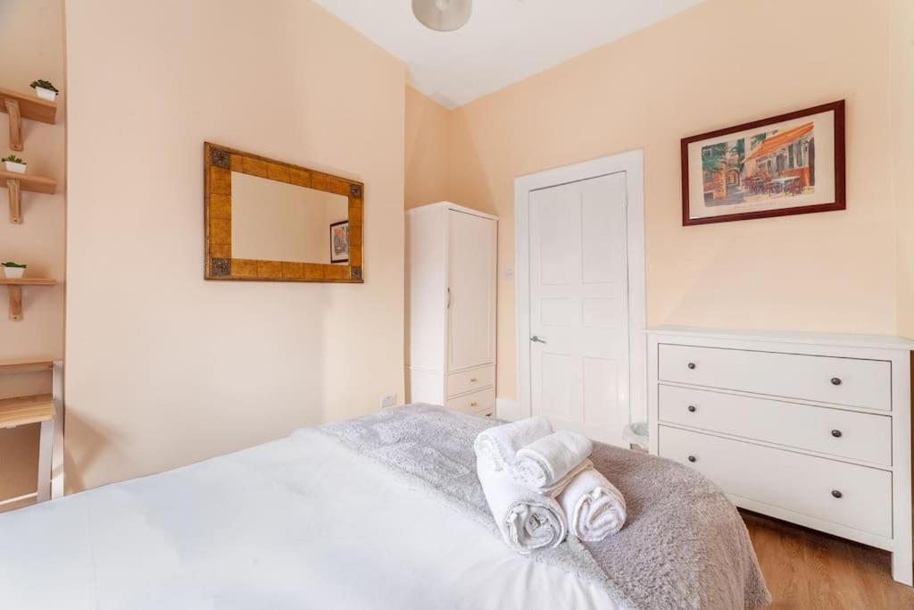 Spacious & Central 3-Bed Flat By Popular Waterloo! London Exterior photo